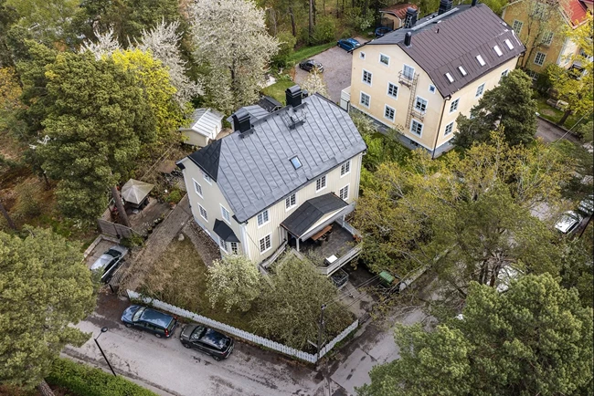 Tallbostigen 7