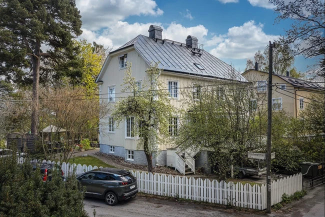 Tallbostigen 7