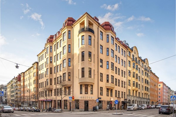 Sedan 1960 har vi förmedlat hyresfastigheter och byggrätter i Stockholm
